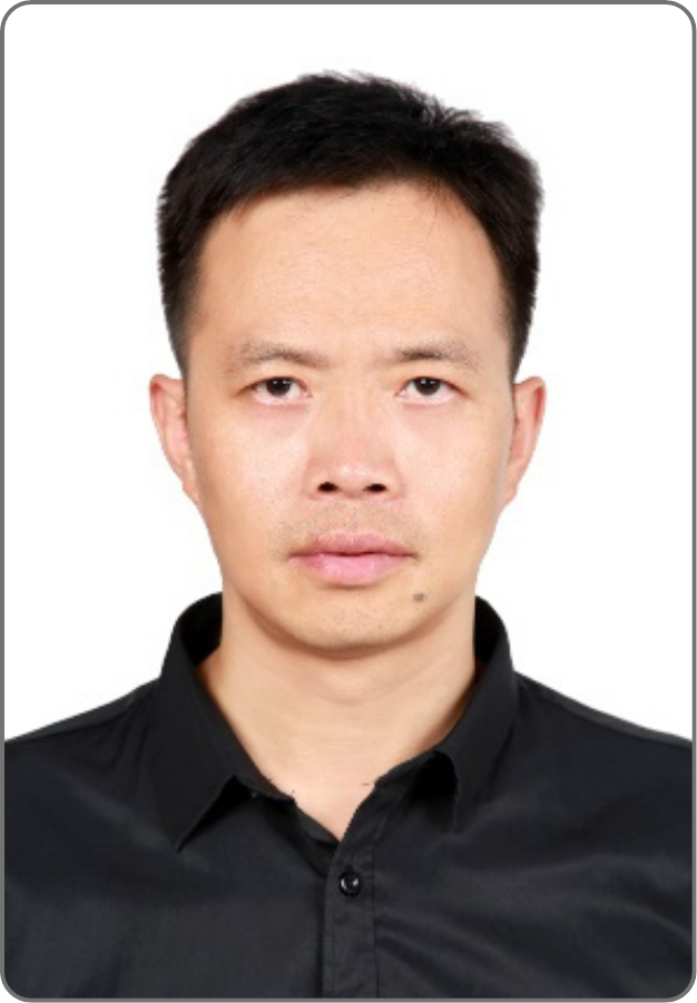 毛总照片.png